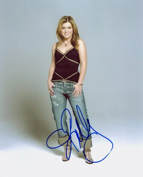 Kelly Clarkson autograph