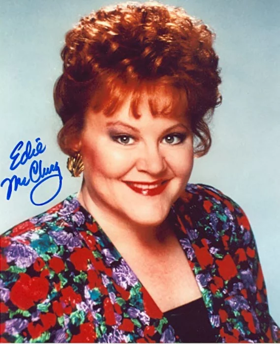 Edie McClurg autograph