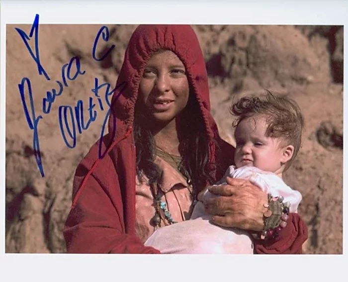 Laura Ortiz autograph