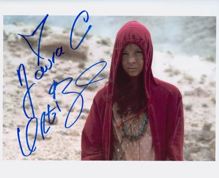 Laura Ortiz autograph
