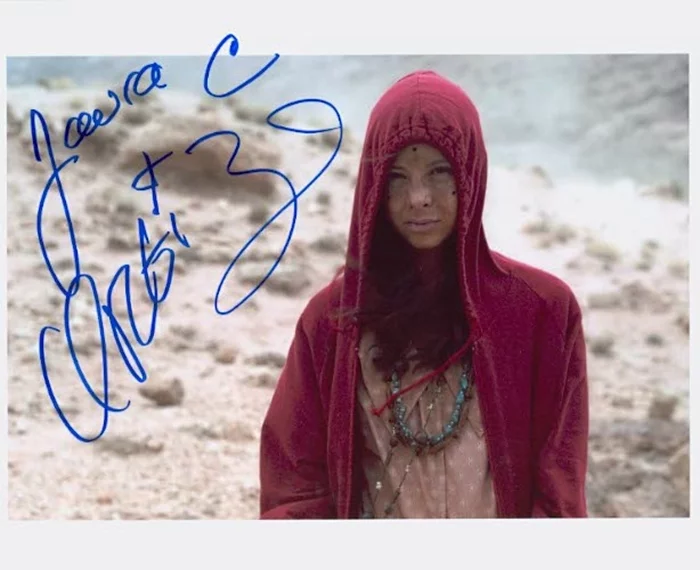 Laura Ortiz autograph
