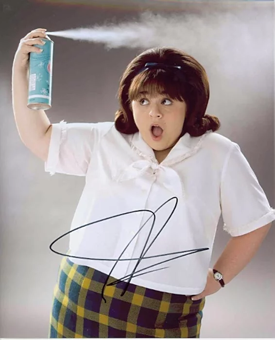Nikki Blonsky autograph