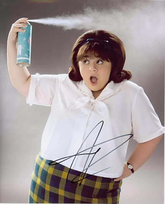 Nikki Blonsky autograph