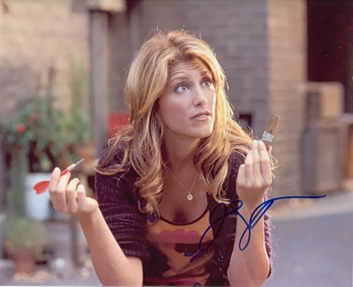 Jennifer Esposito autograph