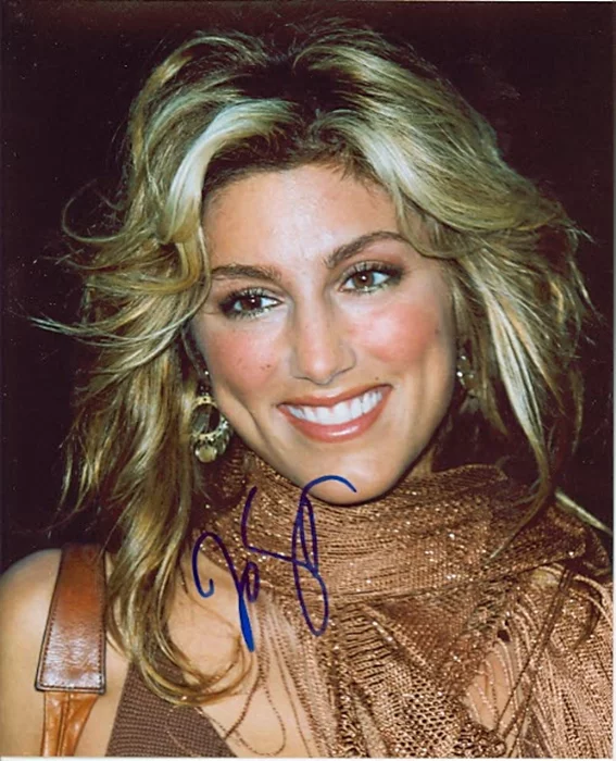 Jennifer Esposito autograph