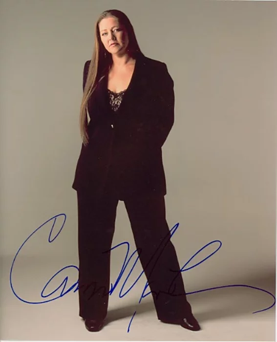 Camryn Manheim autograph