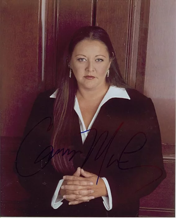 Camryn Manheim autograph