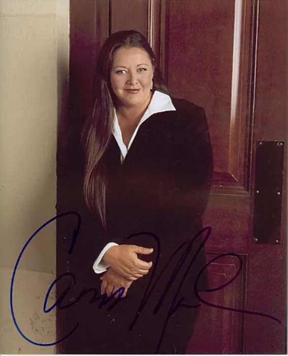 Camryn Manheim autograph