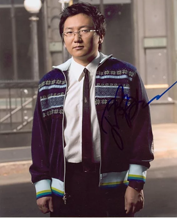 Masi Oka autograph