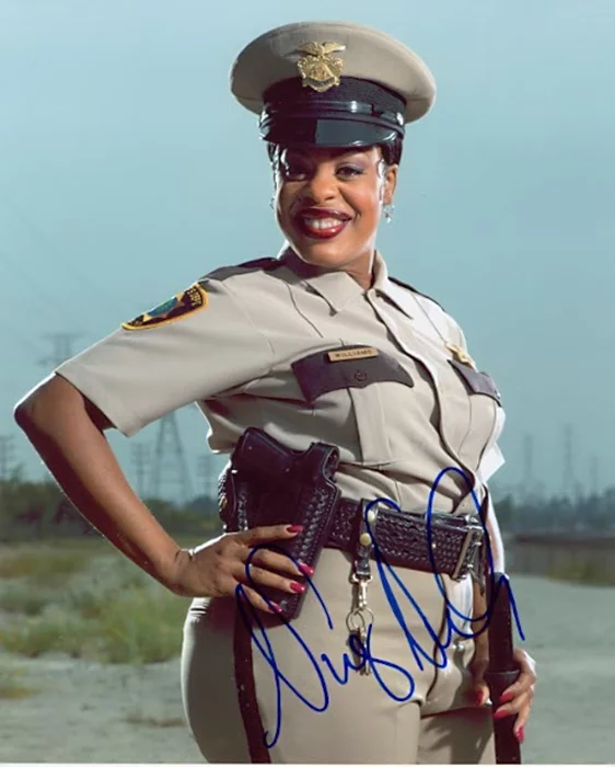 Niecy Nash autograph