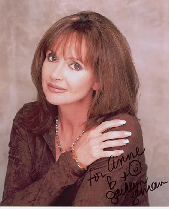Jacklyn Zeman autograph
