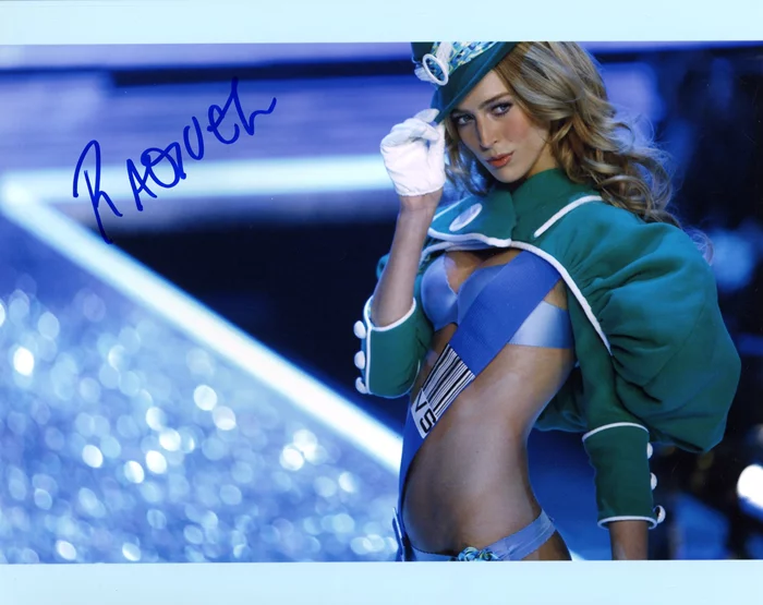 Raquel Zimmermann autograph