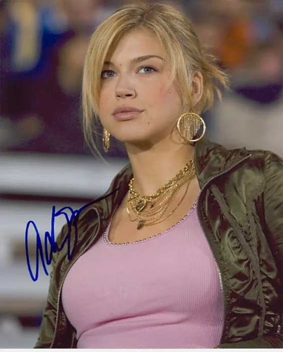 Adrianne Palicki autograph