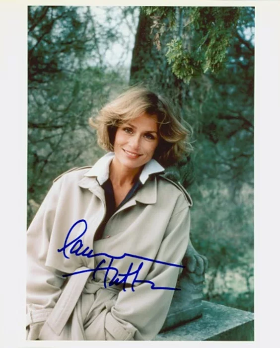 Lauren Hutton autograph