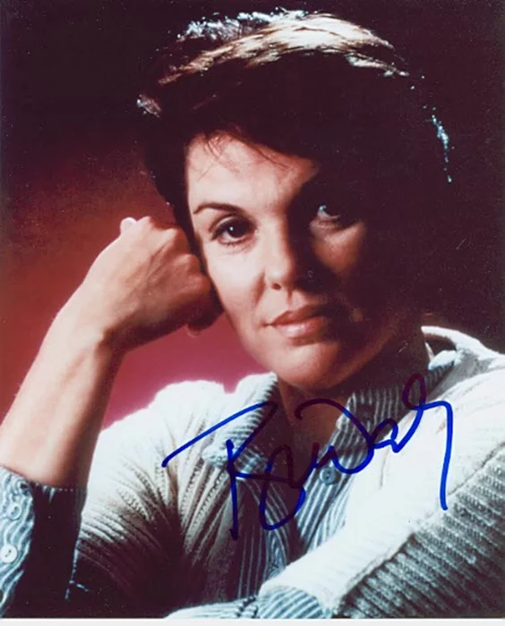 Tyne Daly autograph