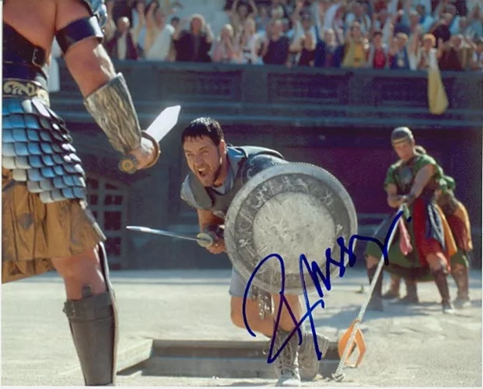 Russell Crowe autograph