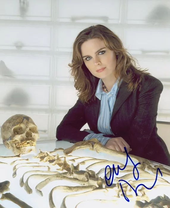 Emily Deschanel autograph