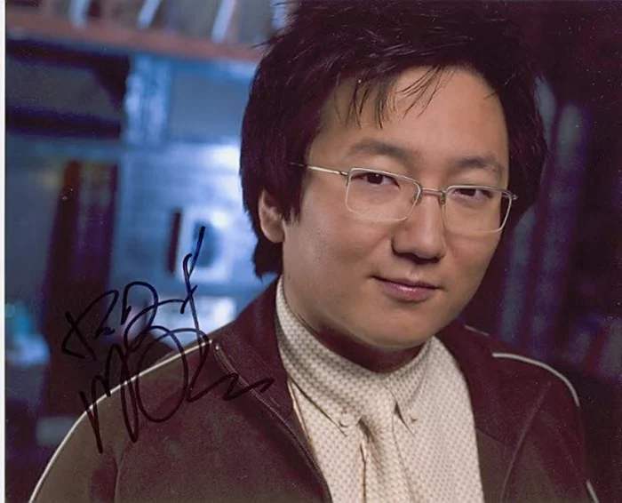 Masi Oka autograph