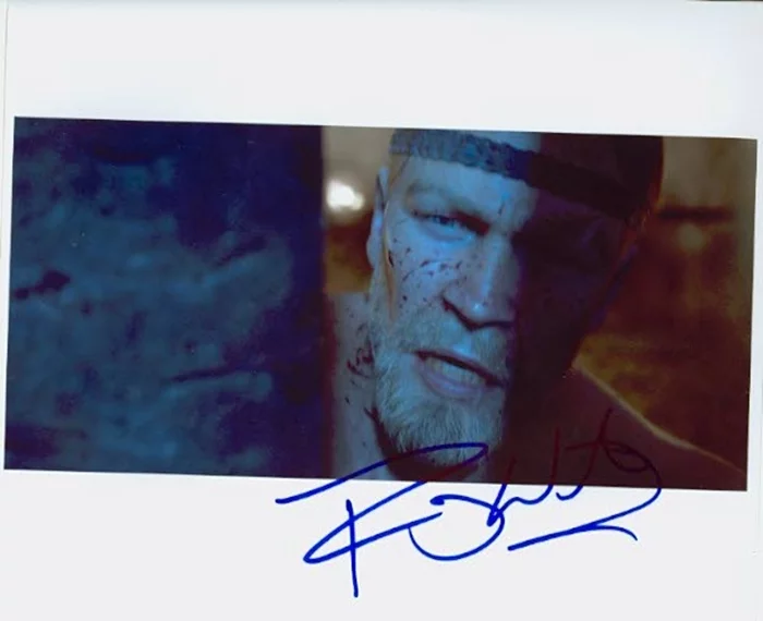 Ray Winstone autograph