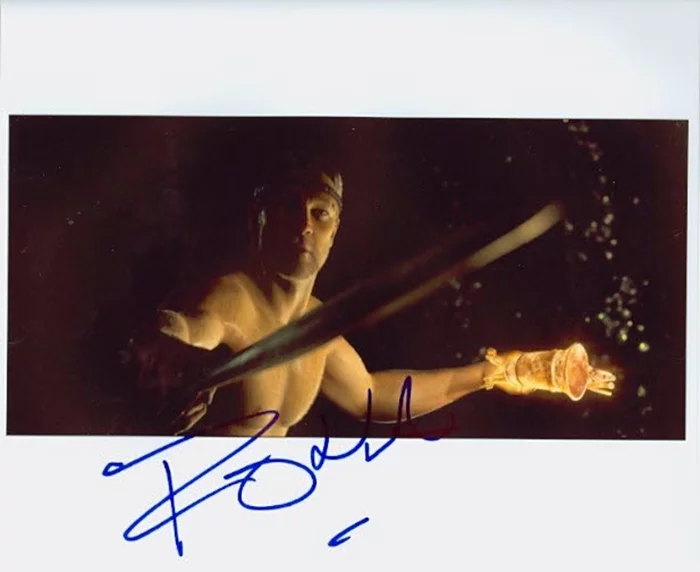 Ray Winstone autograph