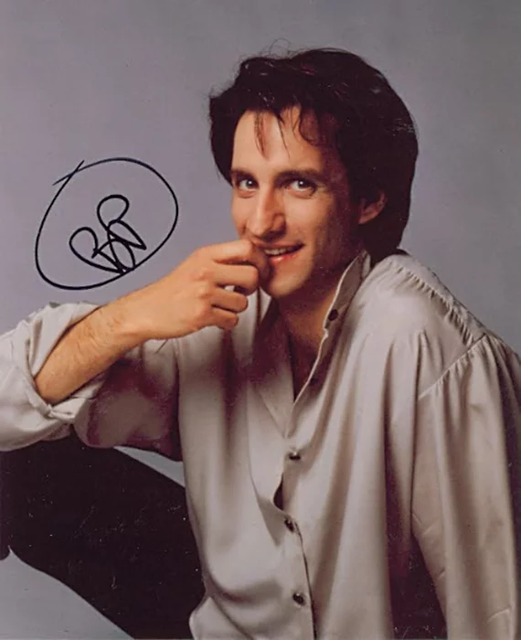 Bronson Pinchot autograph