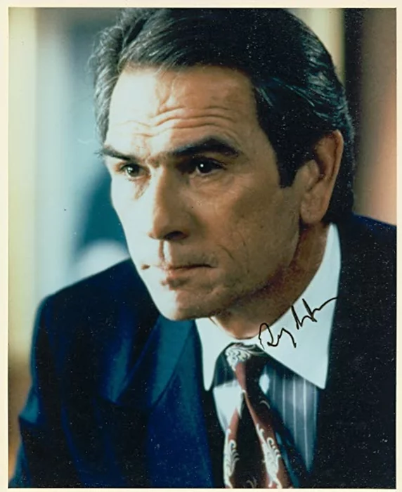 Tommy Lee Jones autograph