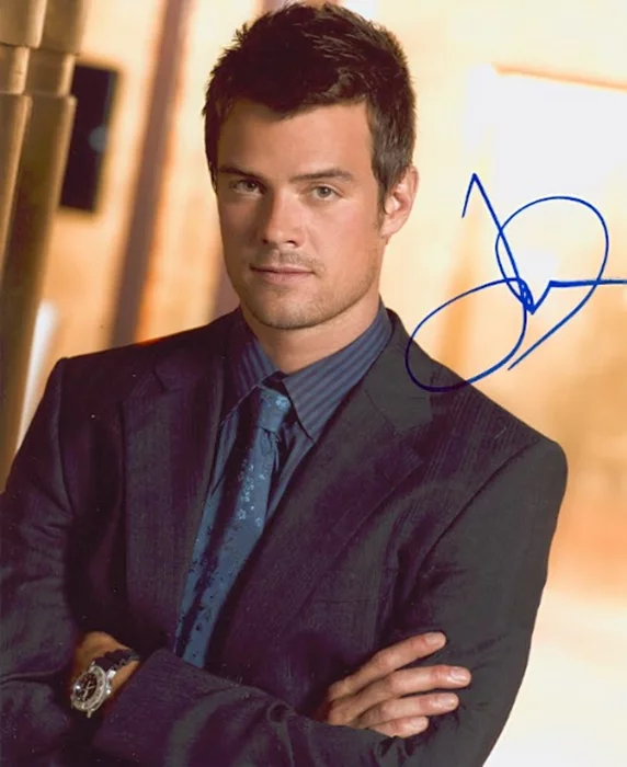 Josh Duhamel autograph