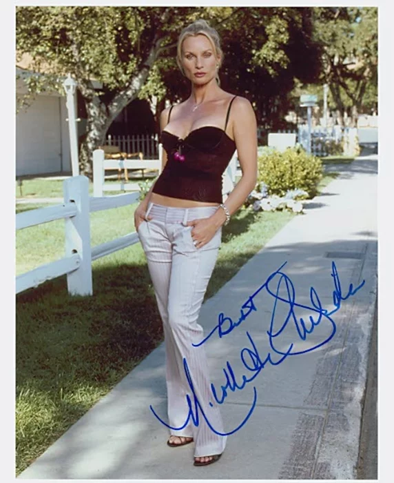 Nicollette Sheridan autograph