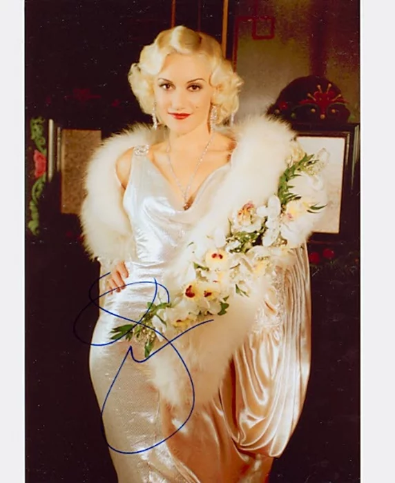 Gwen Stefani autograph
