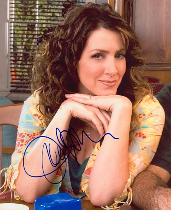 Joely Fisher autograph
