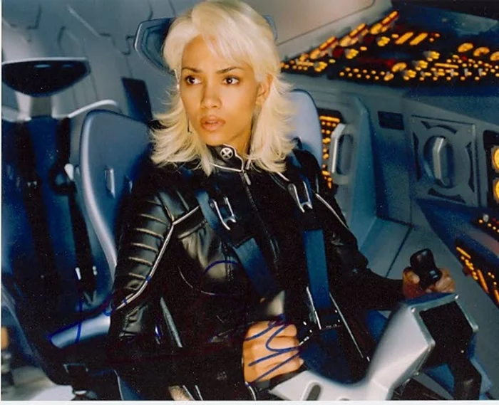 Halle Berry autograph