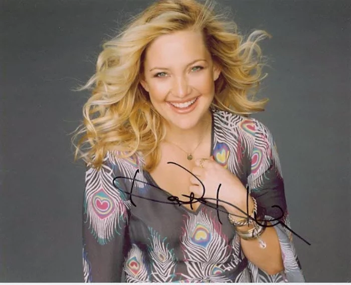 Kate Hudson autograph