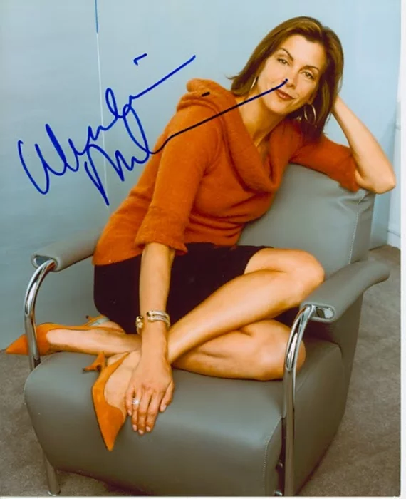 Wendie Malick autograph