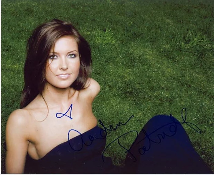 Audrina Patridge autograph