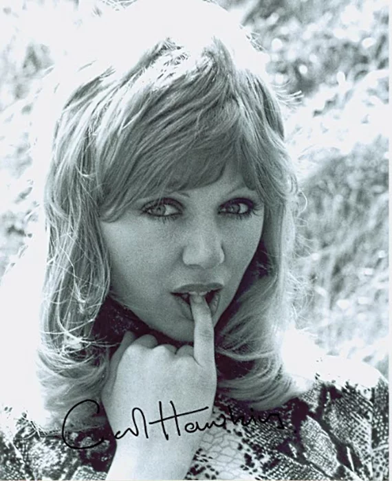 Carol Hawkins autograph