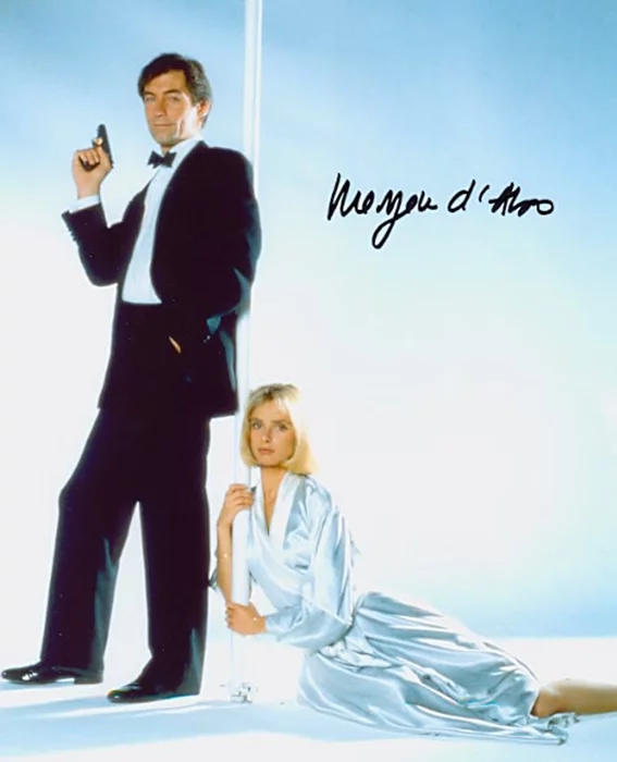 Maryam D'Abo autograph