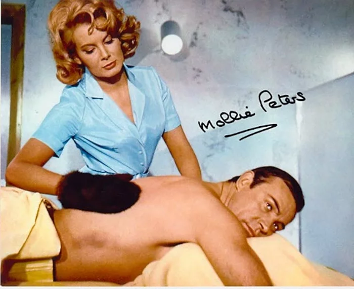 Mollie Peters autograph