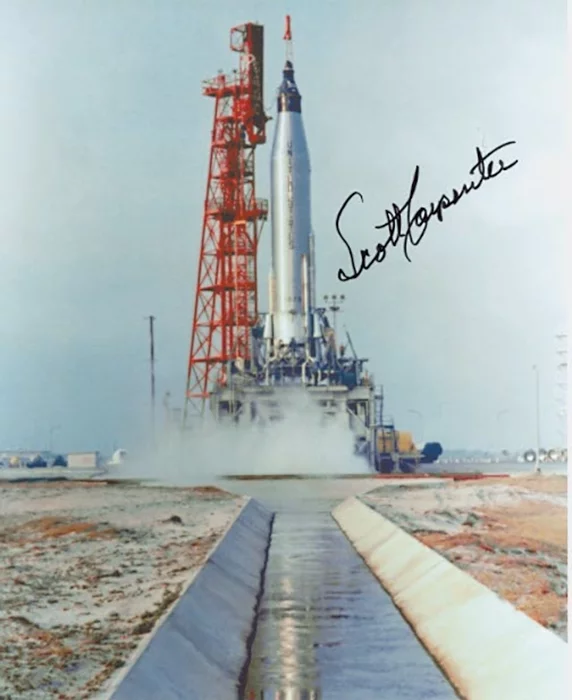 Scott Carpenter autograph
