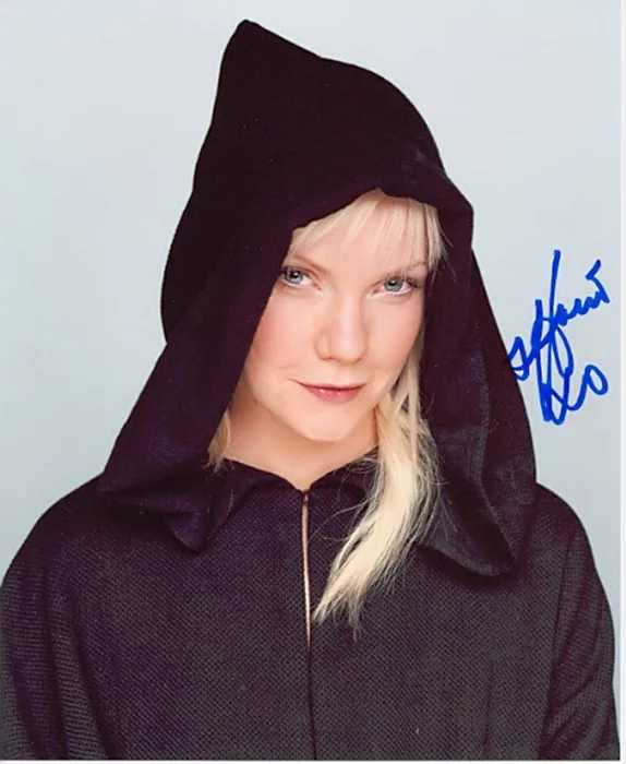 Laura Harris autograph