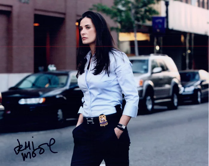 Demi Moore autograph