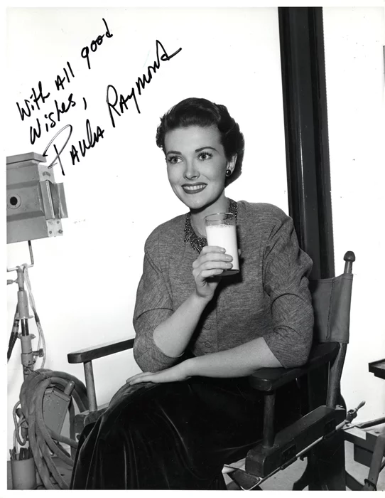 Paula Raymond autograph