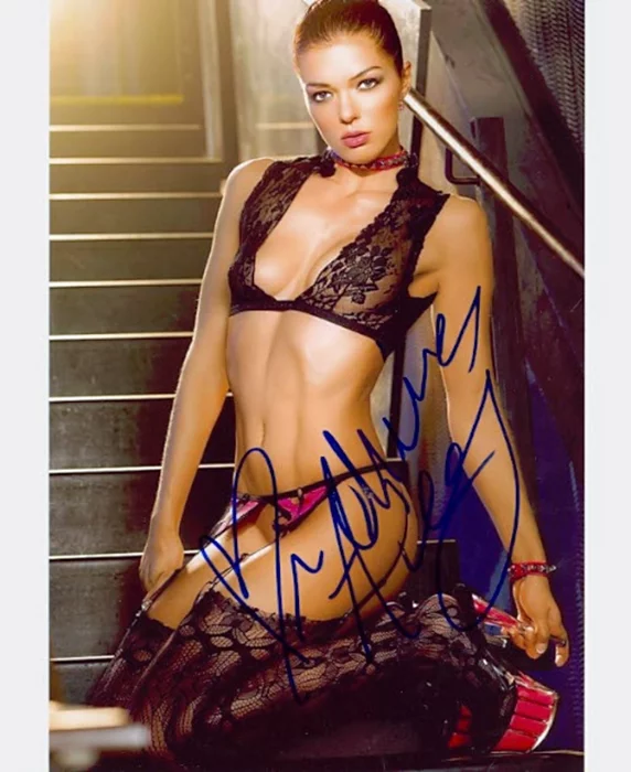 Adrianne Curry autograph