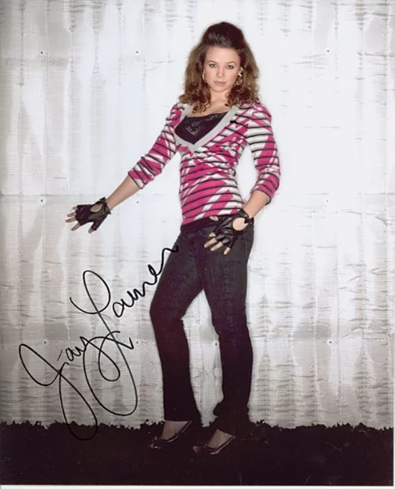 Joy Lauren autograph
