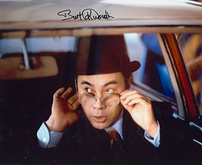 Burt Kwouk autograph