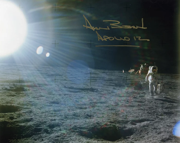 Alan Bean autograph