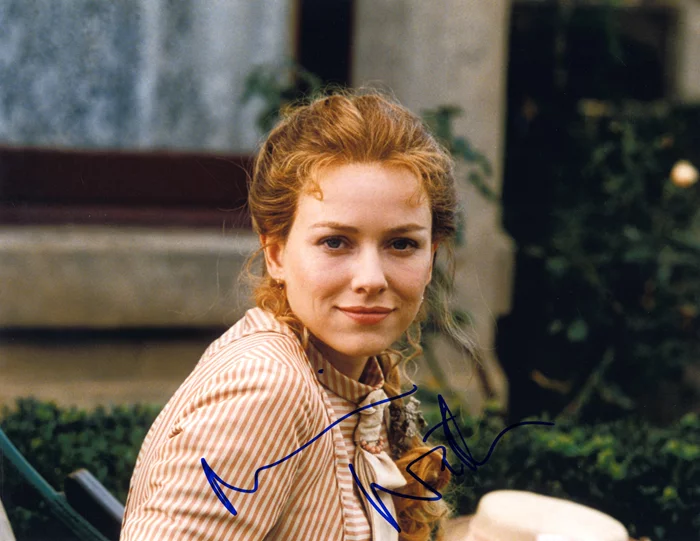 Naomi Watts autograph