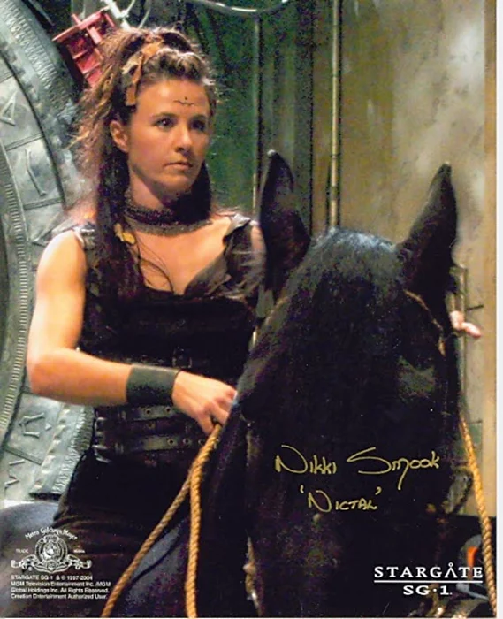 Nikki Smook autograph