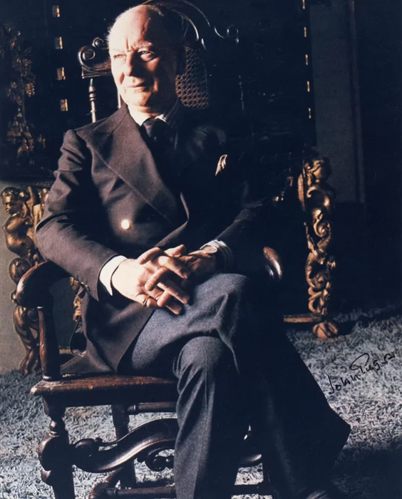 John Gielgud autograph