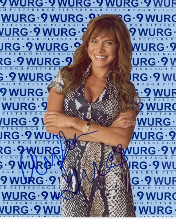 Ayda Field autograph