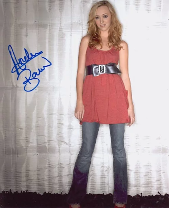 Andrea Bowen autograph